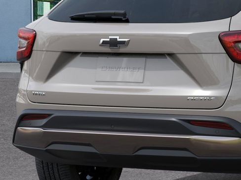 New 2026 Chevrolet Trax ACTIV w/ Sunroof Package FWD image 14