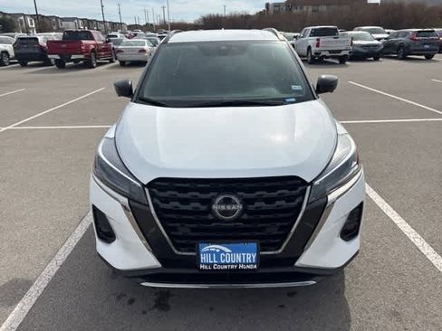 Used 2024 Nissan Kicks SR image 8