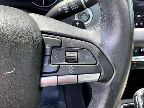 Used 2023 Cadillac XT4 Luxury FWD image 20