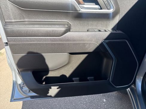 Used 2023 Chevrolet Silverado 1500 LT image 10