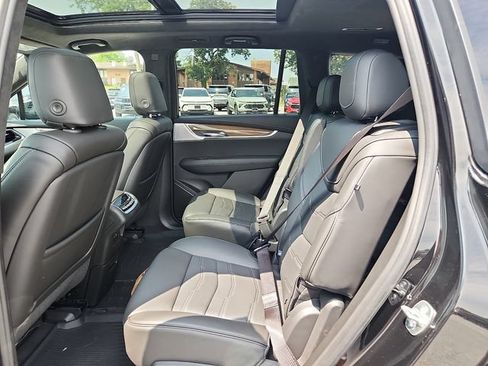 Certified 2025 Cadillac XT6 Sport w/ Platinum Package AWD/4WD image 10