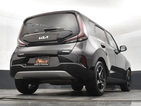 Used 2023 Kia Soul EX FWD image 13