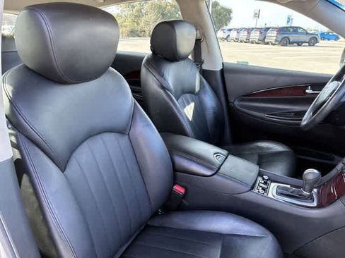 Used 2017 INFINITI QX50 2WD w/ Deluxe Touring Package image 24