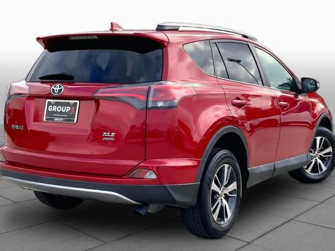 Used 2017 Toyota RAV4 XLE AWD/4WD image 13