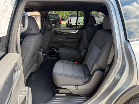 New 2026 GMC Acadia Elevation image 18