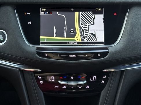Used 2018 Cadillac XT5 Platinum w/ Driver Assist Package AWD/4WD image 20