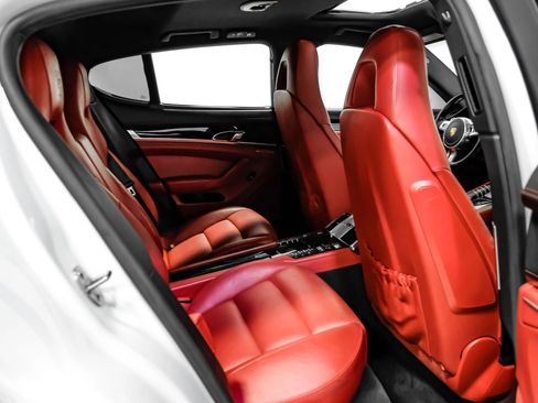 Used 2014 Porsche Panamera S image 15