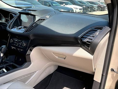 Used 2017 Ford Escape Titanium FWD image 19