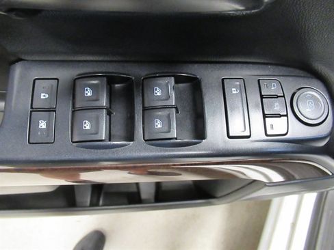 Used 2018 GMC Sierra 1500 SLT w/ SLT Preferred Package image 19