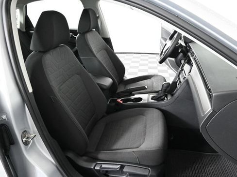 Certified 2021 Volkswagen Passat 2.0T S image 11