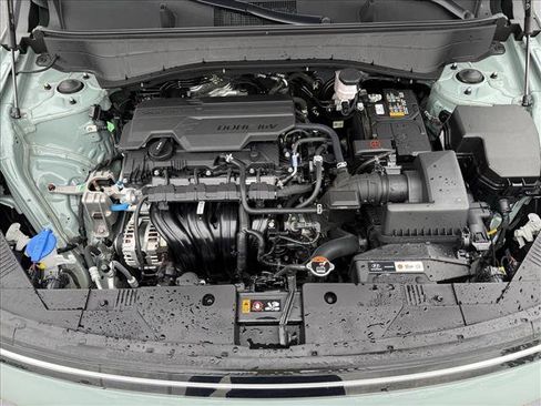 Certified 2025 Hyundai Kona SE FWD image 19