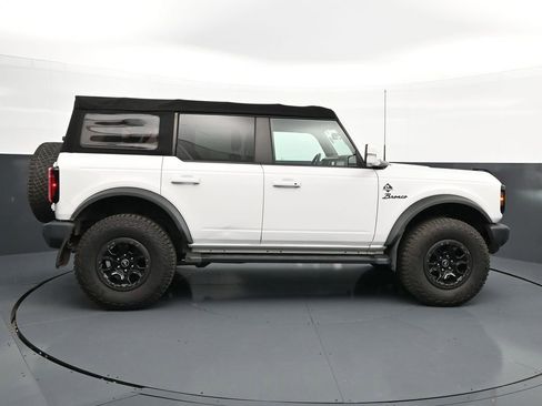 Used 2021 Ford Bronco Outer Banks w/ Sasquatch Package AWD/4WD image 9