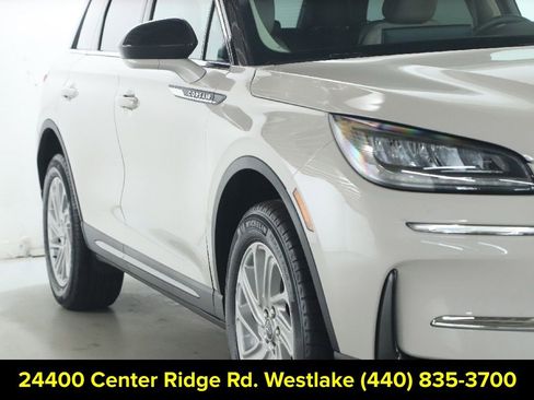 Certified 2024 Lincoln Corsair FWD image 9