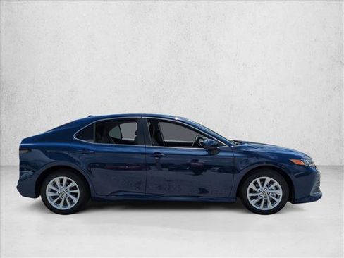 Used 2024 Toyota Camry LE FWD image 4