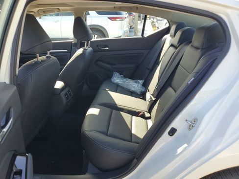 New 2025 Nissan Altima 2.5 SL FWD image 6