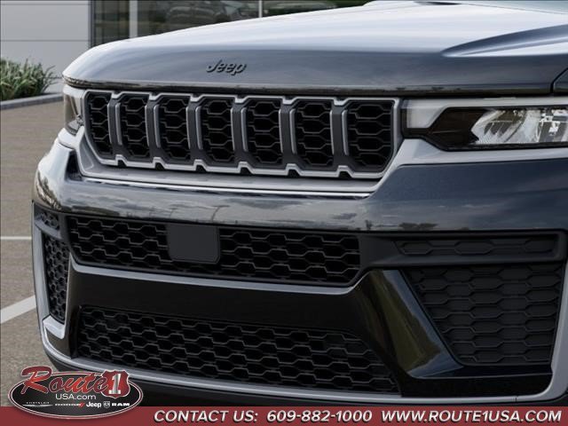 New 2026 Jeep Grand Cherokee Altitude AWD/4WD image 12
