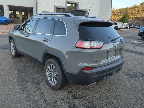 Used 2021 Jeep Cherokee Latitude Lux w/ Comfort/Convenience Group AWD/4WD image 4