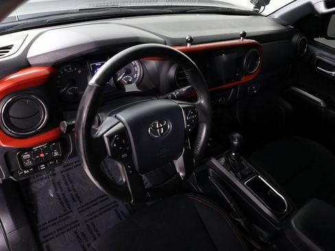 Used 2019 Toyota Tacoma TRD Off-Road image 20