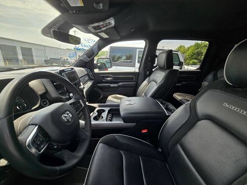 Used 2025 RAM 1500 Laramie w/ Sport Appearance Package AWD/4WD image 4