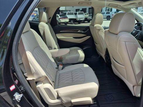 Used 2022 Buick Enclave Avenir w/ Avenir Technology Package AWD/4WD image 29