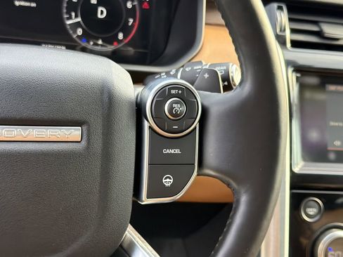 Used 2018 Land Rover Discovery HSE Luxury AWD/4WD image 22