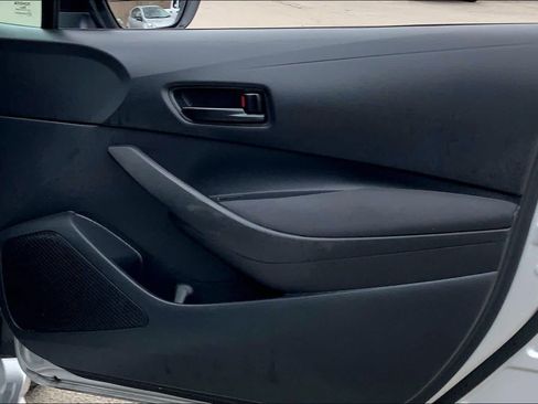 Used 2024 Toyota Corolla LE image 21