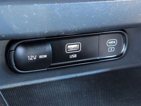 Used 2024 Kia Seltos S image 23