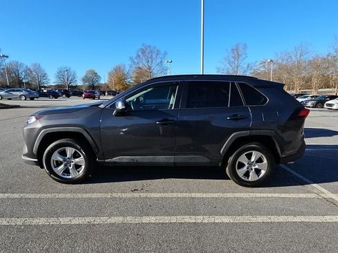 Used 2021 Toyota RAV4 XLE image 5