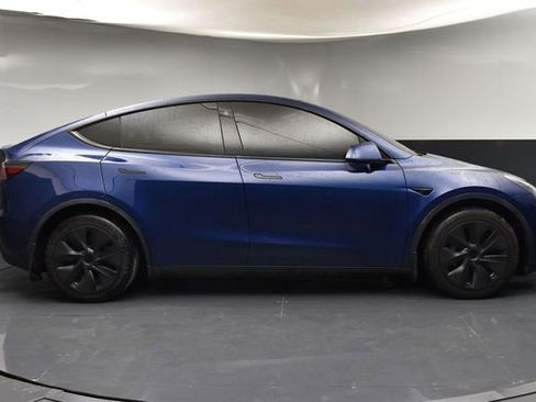 Used 2021 Tesla Model Y Long Range image 8