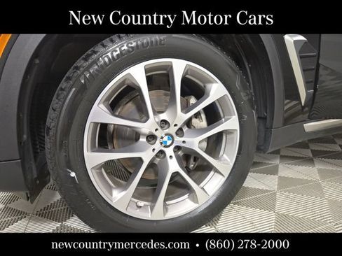 Used 2024 BMW X5 xDrive40i w/ Premium Package AWD/4WD image 11