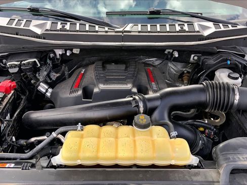 Certified 2019 Ford F150 Raptor w/ Equipment Group 802A Luxury image 31