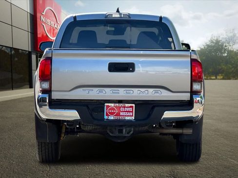 Used 2020 Toyota Tacoma TRD Off-Road AWD/4WD image 8