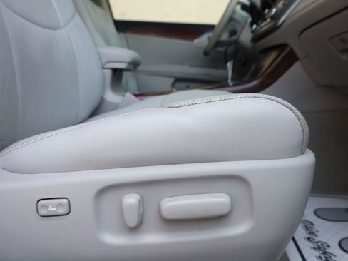 Used 2011 Toyota Avalon Limited FWD image 31