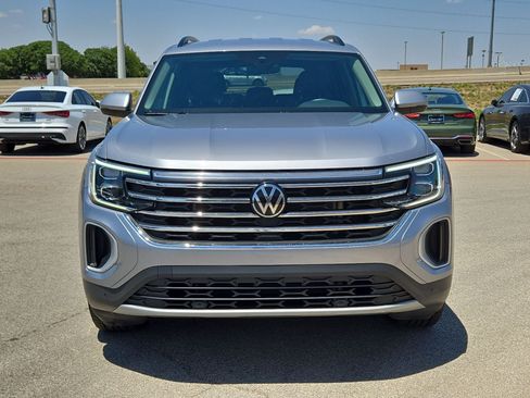 Used 2025 Volkswagen Atlas SE AWD/4WD image 10