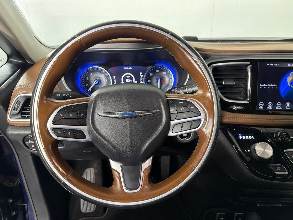 Used 2019 Chrysler Pacifica Limited FWD image 15
