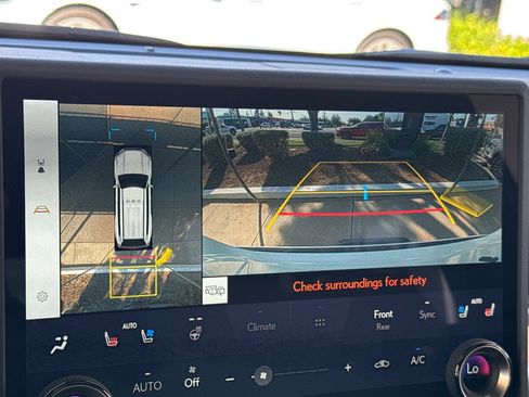 Used 2024 Lexus GX 550 image 18