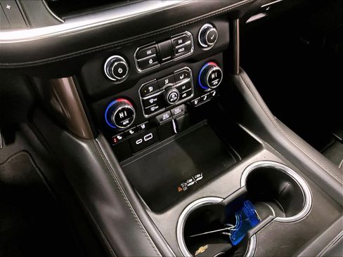Certified 2023 Chevrolet Suburban High Country image 27