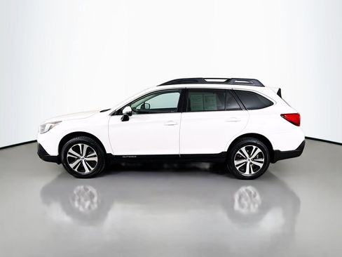 Used 2018 Subaru Outback 2.5i Limited AWD/4WD image 4