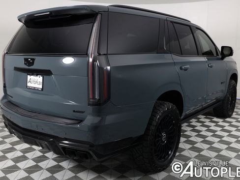 Used 2025 Cadillac Escalade V image 5