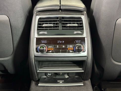 Used 2017 BMW 740i xDrive image 33