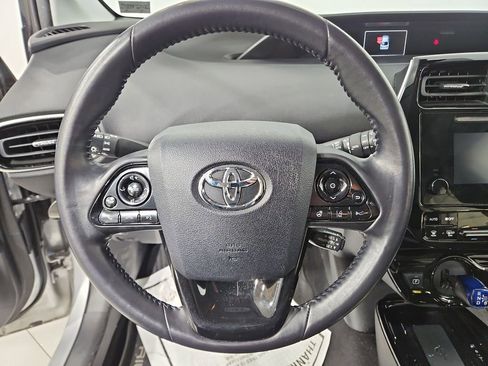 Used 2019 Toyota Prius XLE w/ Premium Convenience Package FWD image 14