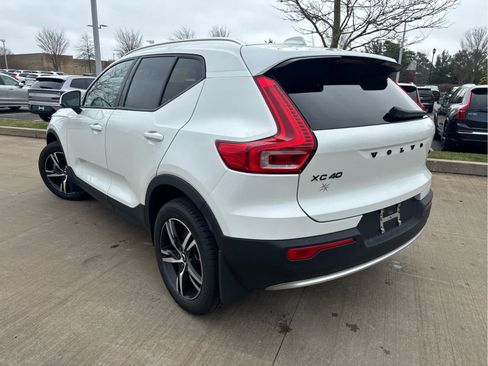 Used 2023 Volvo XC40 B5 Core w/ Convenience Package AWD/4WD image 6