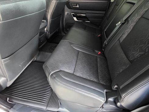 Used 2024 Toyota Tundra Limited AWD/4WD image 9