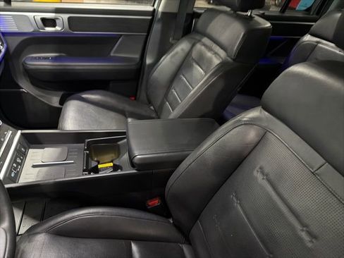 Used 2024 Hyundai Santa Fe Limited image 30