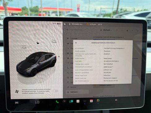 Used 2023 Tesla Model Y Performance AWD/4WD image 14