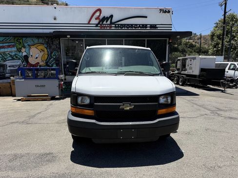 Used 2013 Chevrolet Express 3500 image 2