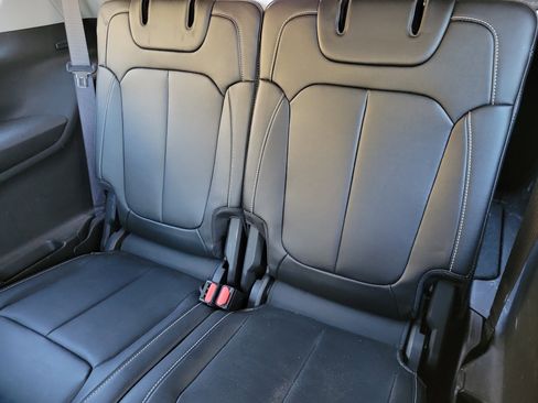 Used 2022 Jeep Grand Cherokee L Limited image 14