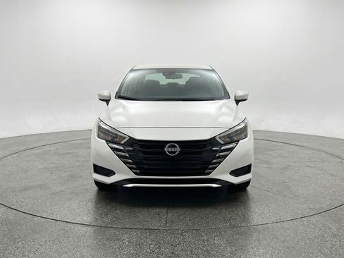Used 2025 Nissan Versa SV FWD image 2