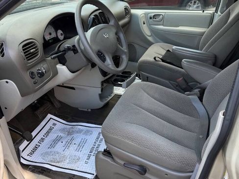 Used 2007 Dodge Caravan SXT FWD image 9