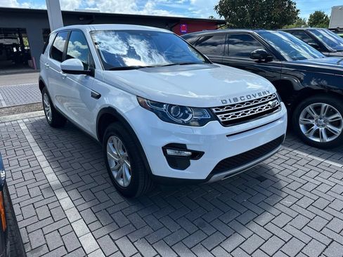 Used 2019 Land Rover Discovery Sport AWD/4WD image 3